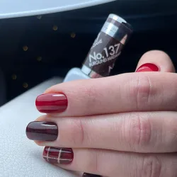 Pure Creamy 137 Burgund Madame