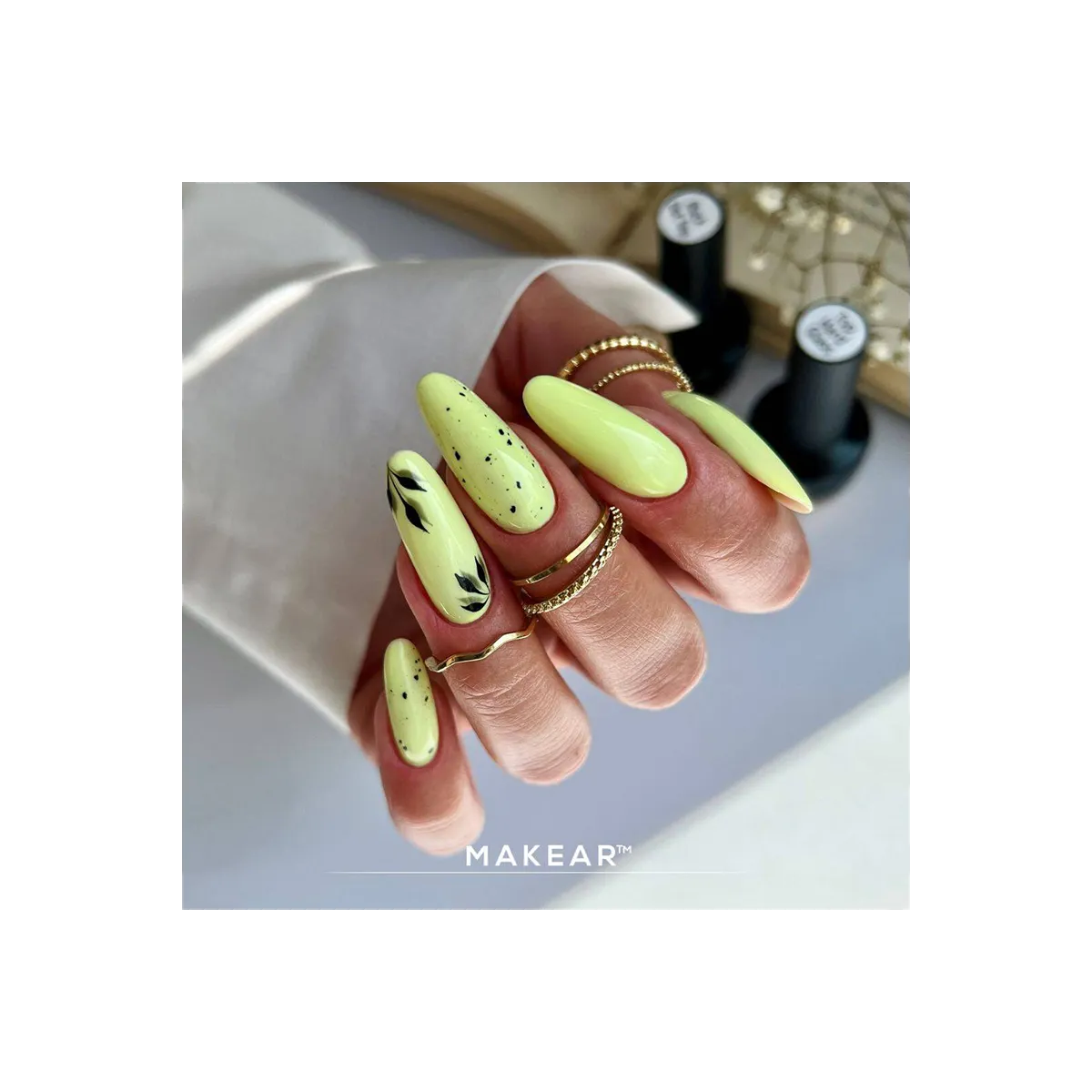 Gel Polish Glow In The Dark DG02 Hello Yellow