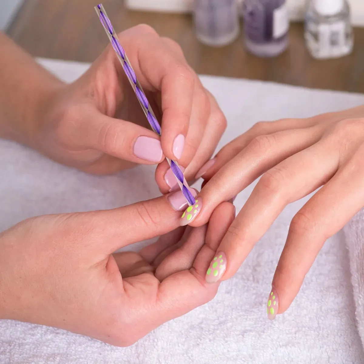 Acrylic Tubes Nails & Mandala (8pcs)