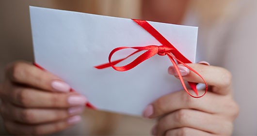 Découvrez nos nouvelles Cartes Cadeaux : Le guide complet pour les Offrir et les Utiliser ! FRAMENAILS